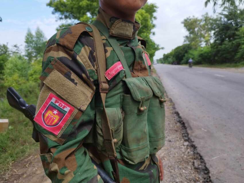 အောင်လံရှိ ရွှေပန်းတောရွာ နတ်မောက် စစ်တပ်ဂိတ်စခန်း